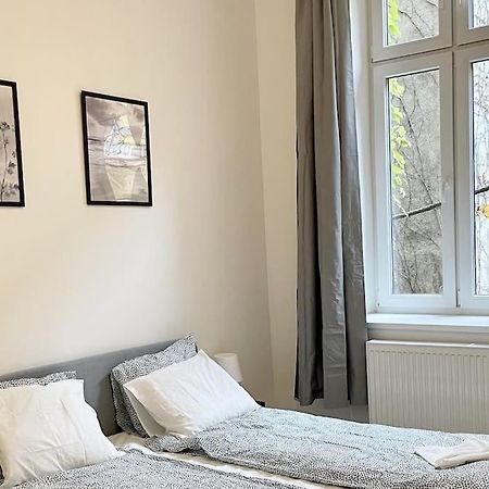 City-Center-Apartment Hip Area, Big & New Wina Bagian luar foto