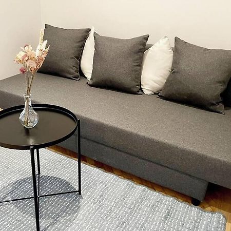 City-Center-Apartment Hip Area, Big & New Wina Bagian luar foto